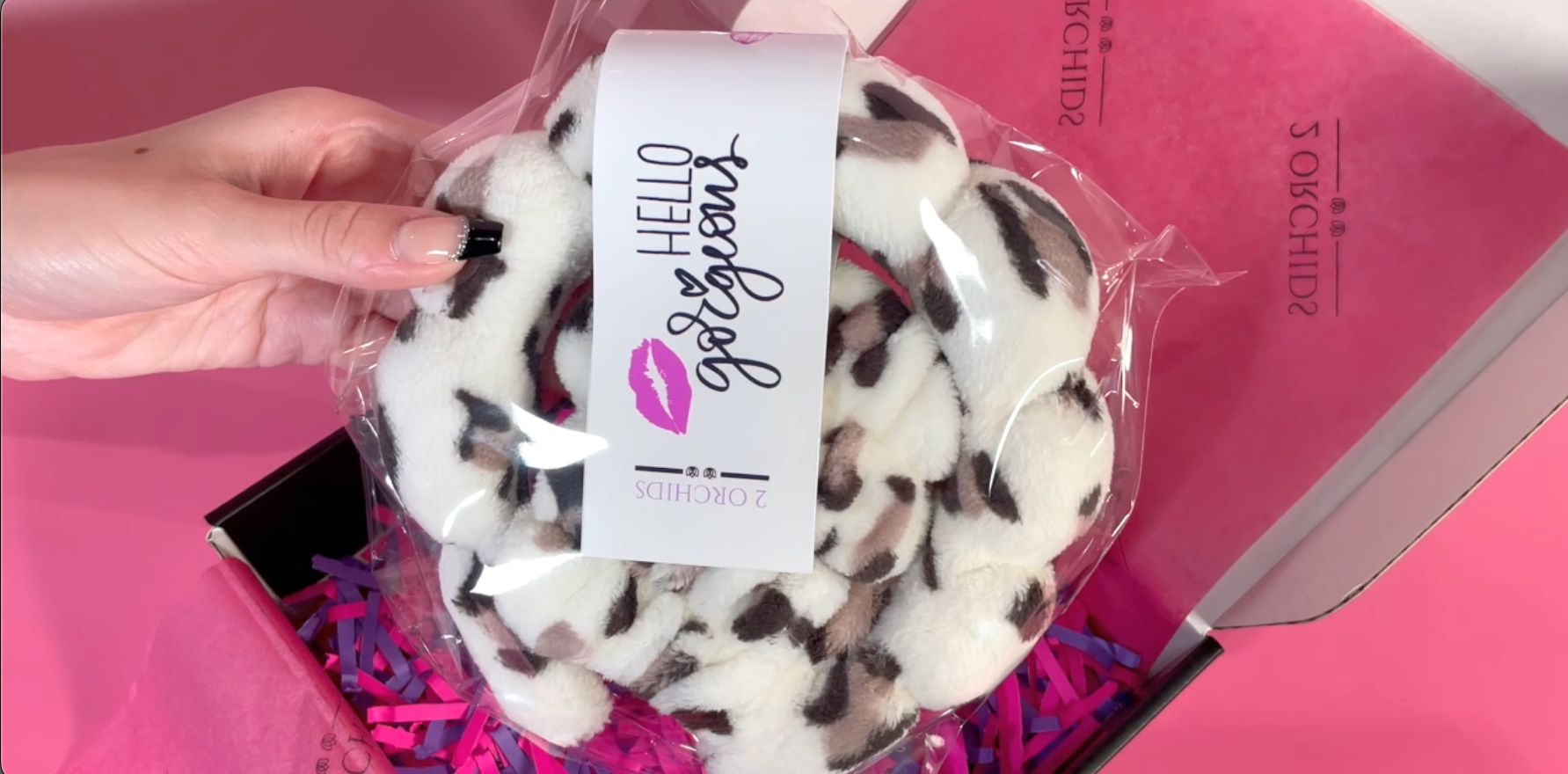 Load video: Beauty Gift Box 2 Orchids